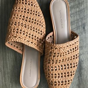 Banana republic slip on shoes